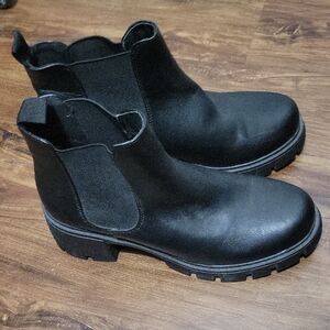 Soda Womans Black Ankle Boots